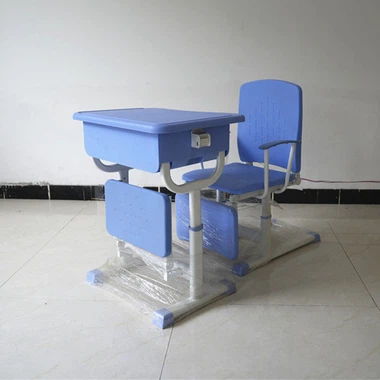 Lauad ja toolid lõunapausi jaoks